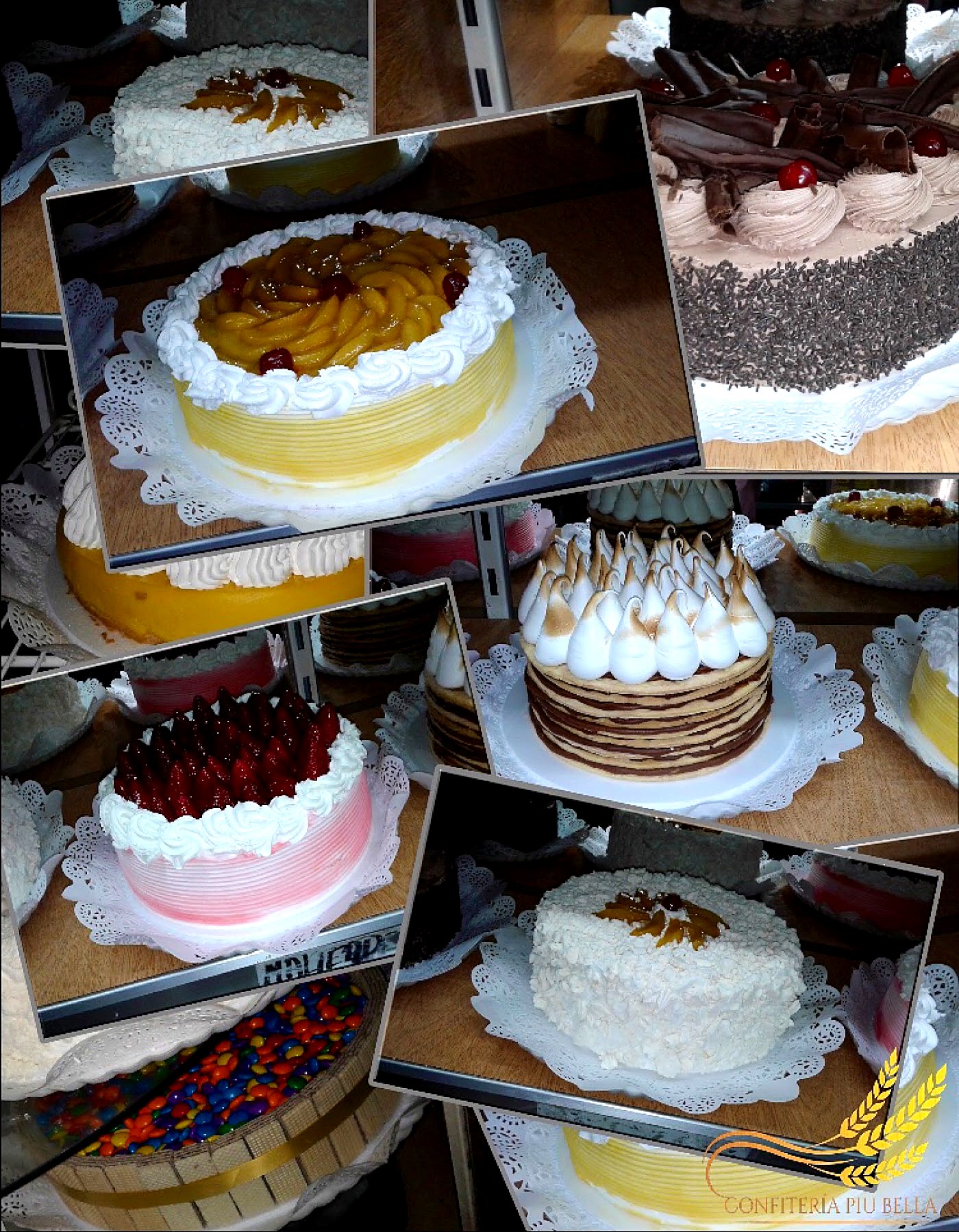 Variedad de tortas en el mostrador